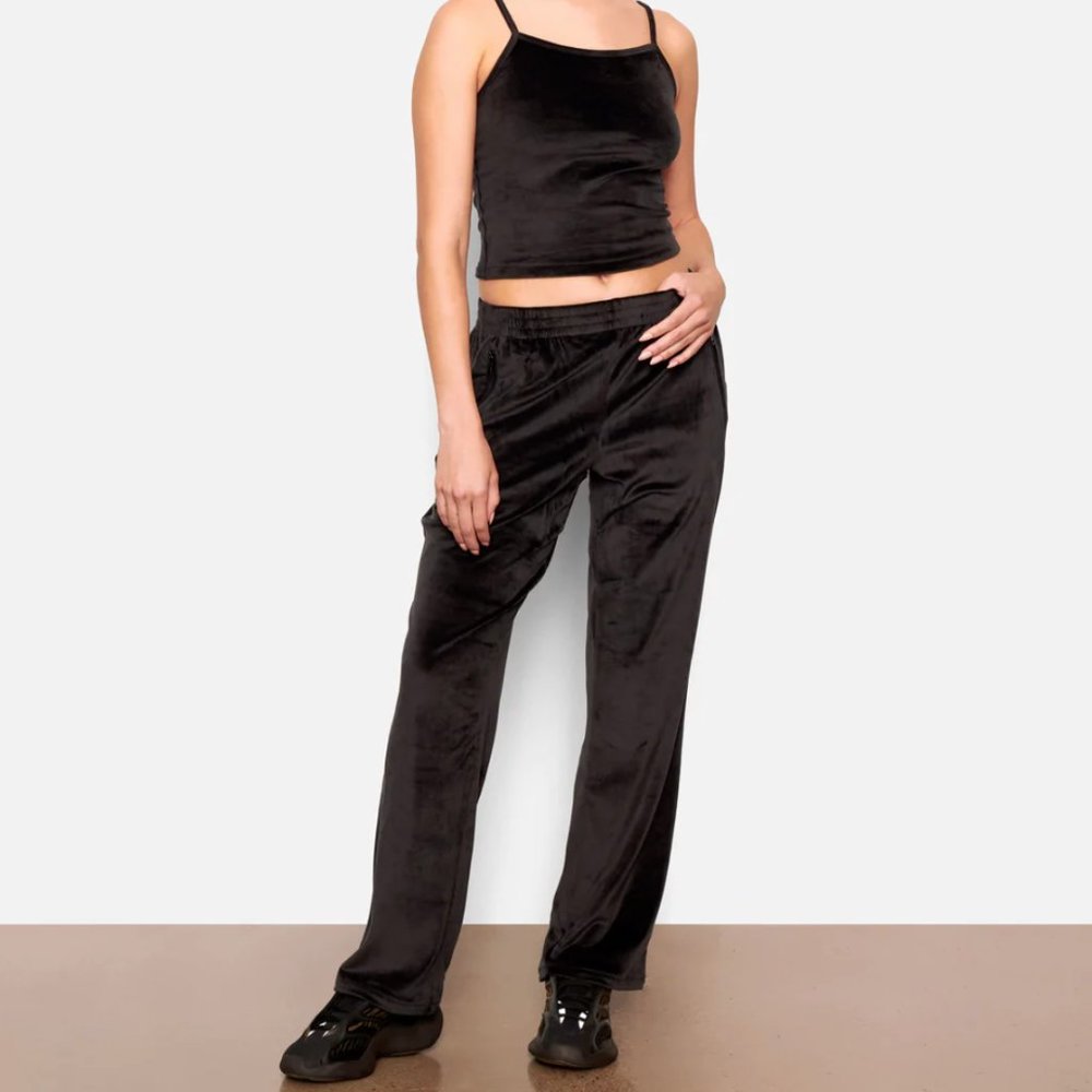 SKIMS Velour Track Pant
